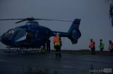 20161002223232_1 (1 of 1)-14: Foto: Ženu musel po nehodě u Chotouchova do nemocnice přepravit vrtulník
